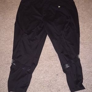 Black Workout Capris
